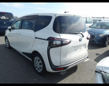 Toyota Sienta 2018