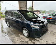 Used Toyota Voxy Cars For Sale in Japan