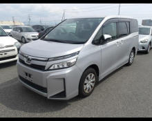 Toyota Voxy 2018