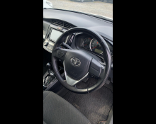 Toyota Corolla Axio 2015