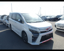Toyota Voxy 2019