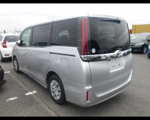 Toyota Noah 2021