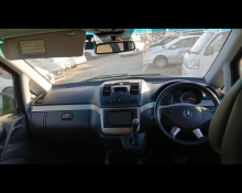 Mercedes Benz V-Class 2011