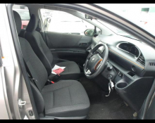 Toyota Sienta 2021