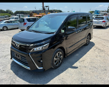 Toyota Voxy 2017