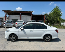 Toyota Corolla Axio 2015