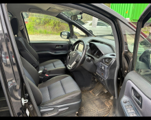 Toyota Voxy 2015