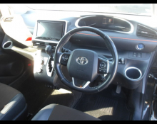 Toyota Sienta 2019