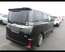 Toyota Voxy 2019