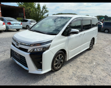 Toyota Voxy 2017