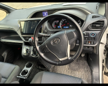 Toyota Voxy 2015