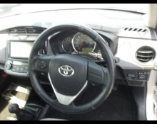 Toyota Corolla Axio 2013