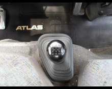 Nissan Atlas 2001