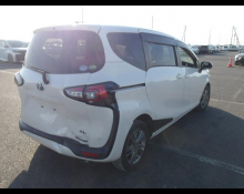 Toyota Sienta 2018