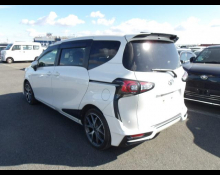 Toyota Sienta 2019