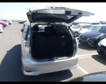 Toyota Estima 2013