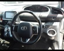 Toyota Sienta 2019