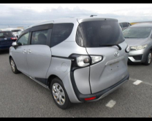 Toyota Sienta 2018
