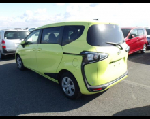 Toyota Sienta 2021