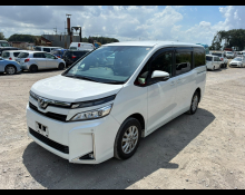 Toyota Voxy 2017