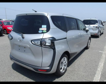 Toyota Sienta 2019