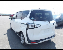 Toyota Sienta 2018
