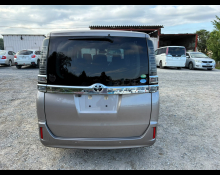 Toyota Voxy 2019