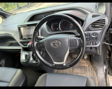 Toyota Voxy 2015
