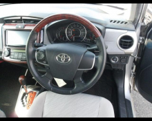 Toyota Corolla Axio 2013