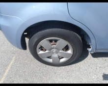 Toyota Sienta 2012