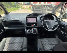 Toyota Voxy 2017
