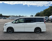 Toyota Noah 2017