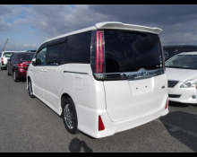 Toyota Noah 2018