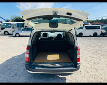 Toyota Succeed Van 2012