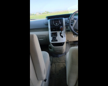 Toyota Noah 2013