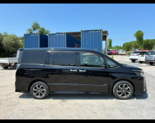 Toyota Voxy 2017