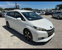 Toyota Wish 2013