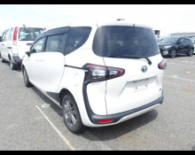 Toyota Sienta 2018