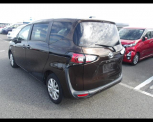 Toyota Sienta 2019
