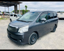 Toyota Noah 2013