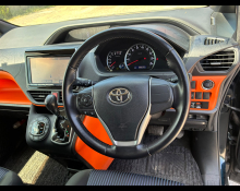 Toyota Voxy 2015