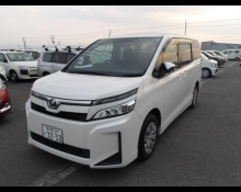 Toyota Voxy 2018