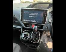 Toyota Voxy 2017