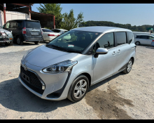 Toyota Sienta 2021