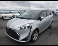 Toyota Sienta 2019