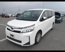 Toyota Voxy 2018