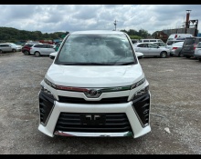 Toyota Voxy 2017