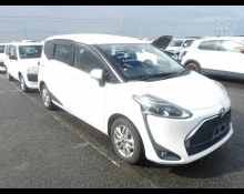 Toyota Sienta 2021