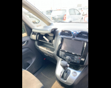 Nissan Serena 2015
