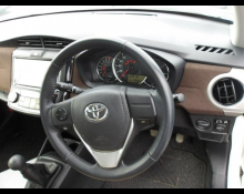 Toyota Corolla Axio 2014